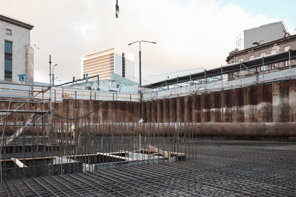 Exmet RSE on armatuurtoodete tarnija Merko Ehitus Eesti AS-le.